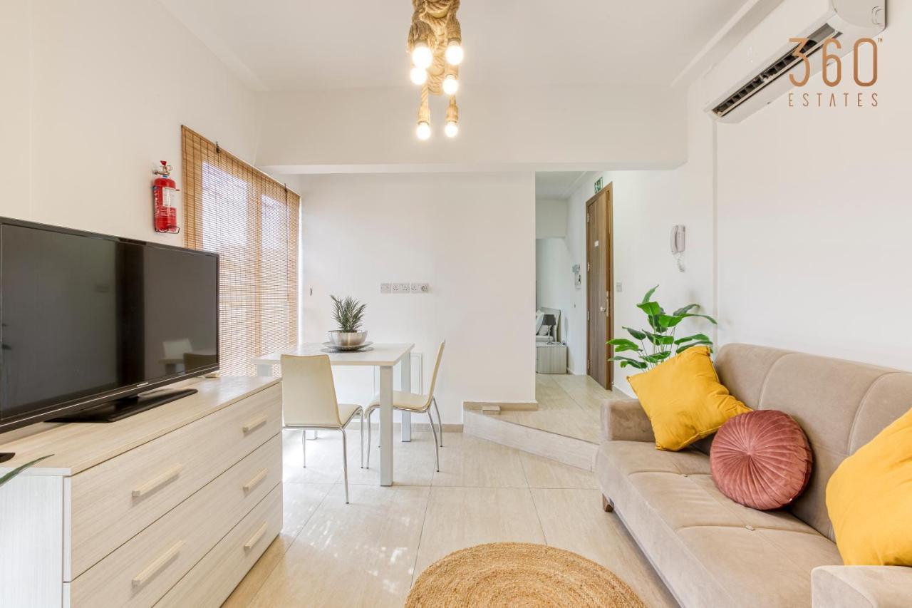 Charming 1br With Amazing Sea Views Just Steps Away By 360 Estates Apartment *