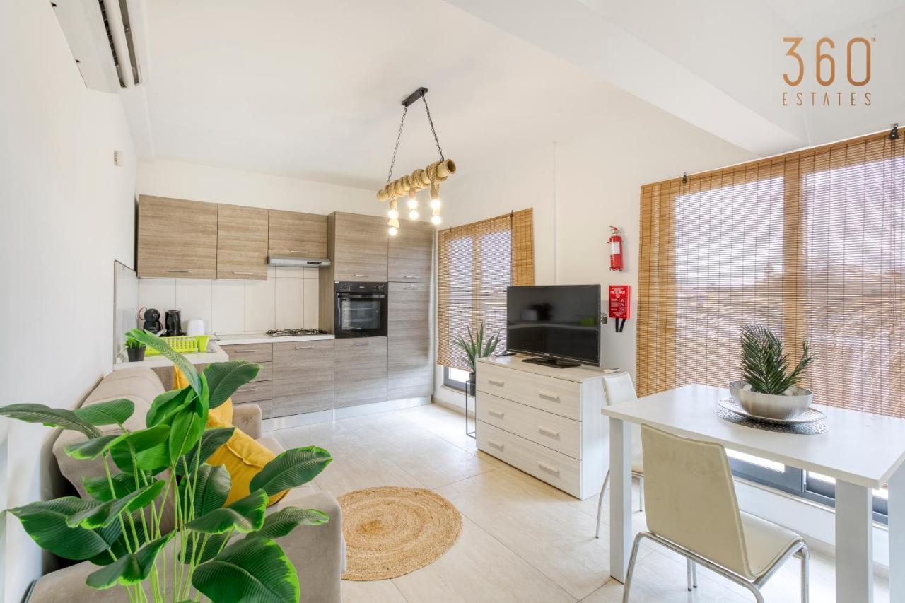 Charming 1br With Amazing Sea Views Just Steps Away By 360 Estates Apartment San Ġiljan