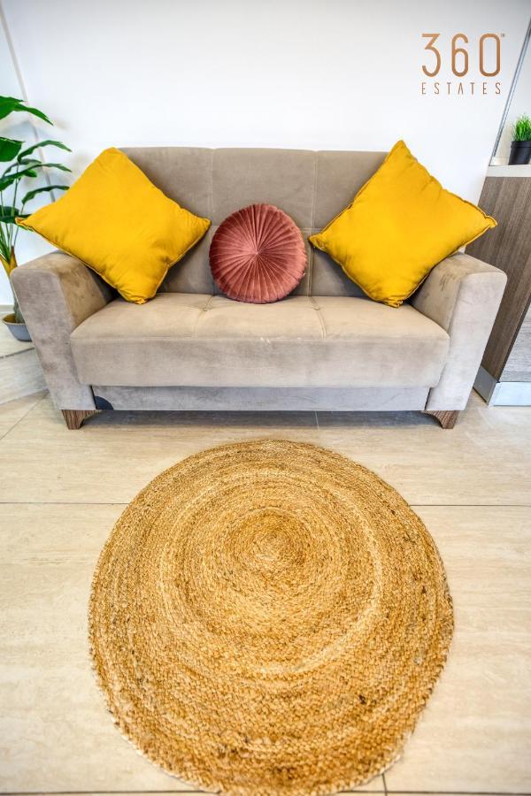 Charming 1br With Amazing Sea Views Just Steps Away By 360 Estates *