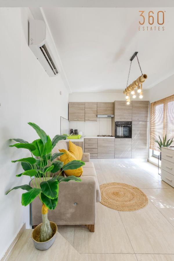 Charming 1br With Amazing Sea Views Just Steps Away By 360 Estates *